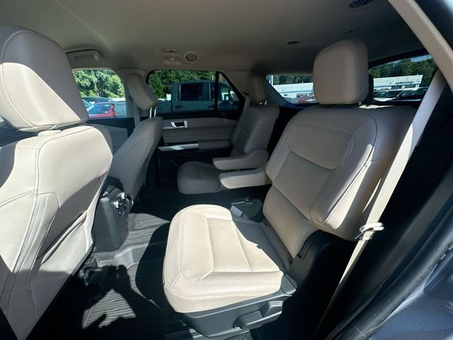 Used 2023 Gray Ford Limited image 29