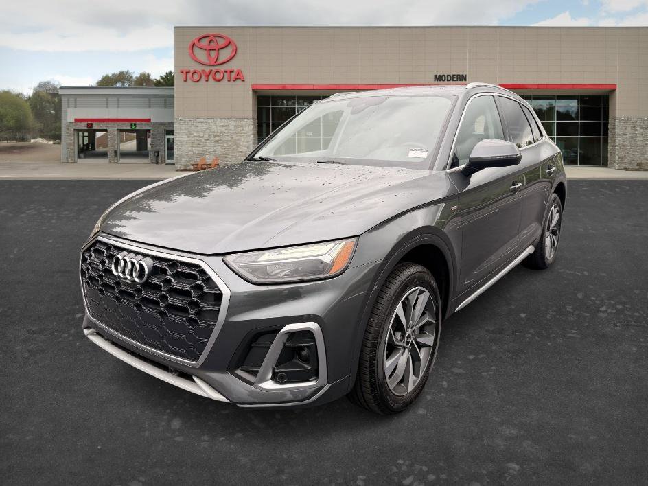 2023 Audi Q5 45 Premium Plus's photo