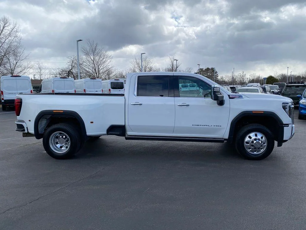 Used 2024 Summit White GMC Denali image 12