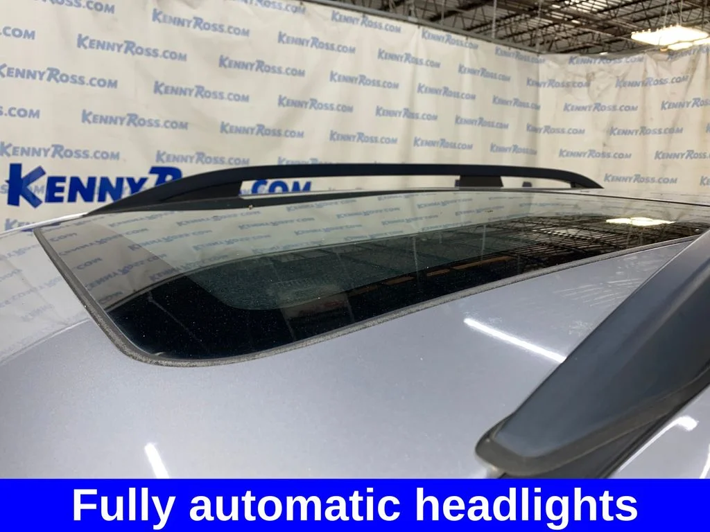 Used 2018 Silver Subaru 2.5i Limited image 10