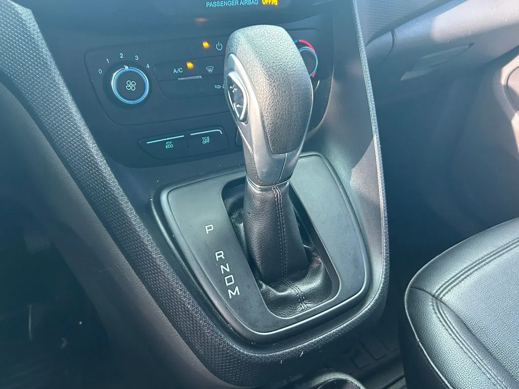 Used 2022 Frozen White Ford XL image 14