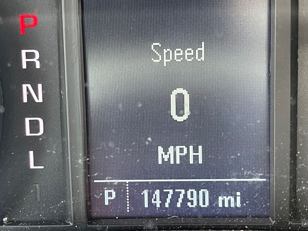 Used 2018 Summit White Chevrolet WT image 16