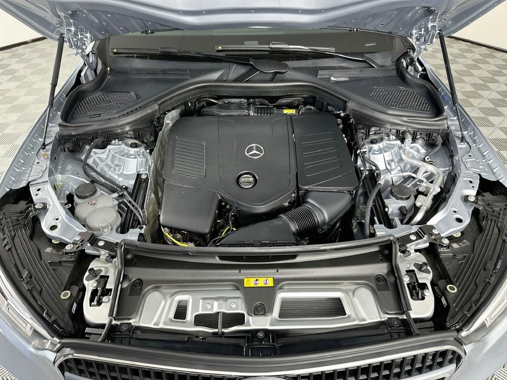 New 2027 Cirrus Silver Metallic Mercedes-Benz GLC 300 image 32