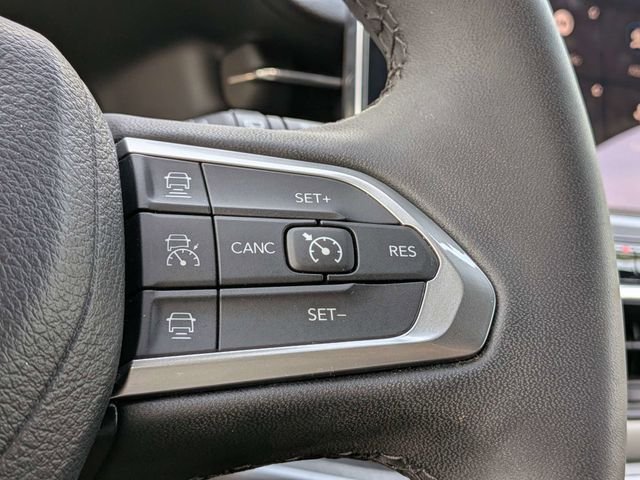 Used 2025 White Jeep Limited image 26
