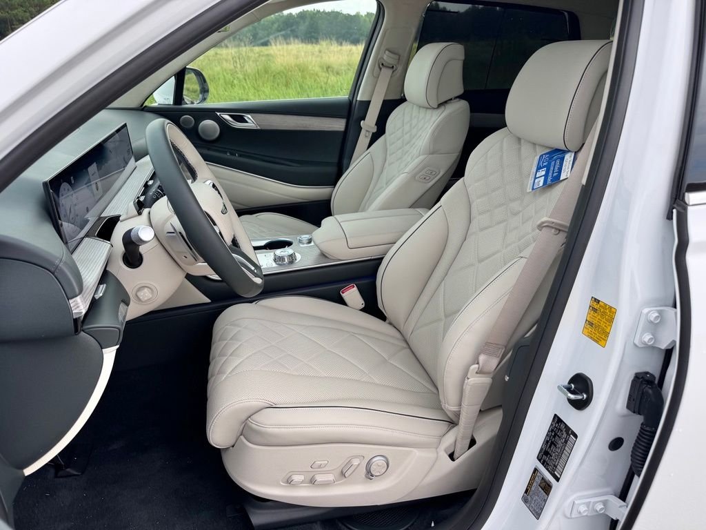 New 2026 White Genesis 3.5T PRESTIGE image 19
