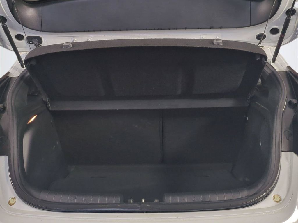 Used 2020 White Hyundai 2.0 Premium image 14