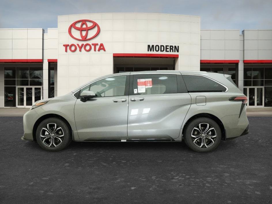 New 2026 Heavy Metallic Toyota Platinum image 2