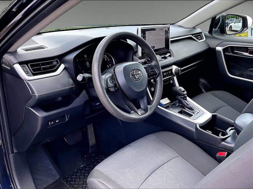 Used 2024  Toyota XLE image 8