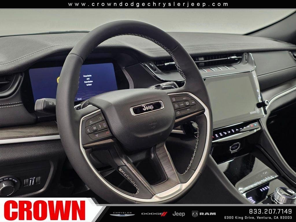 New 2026 Baltic Gray Metallic Clearcoat Jeep Laredo image 18