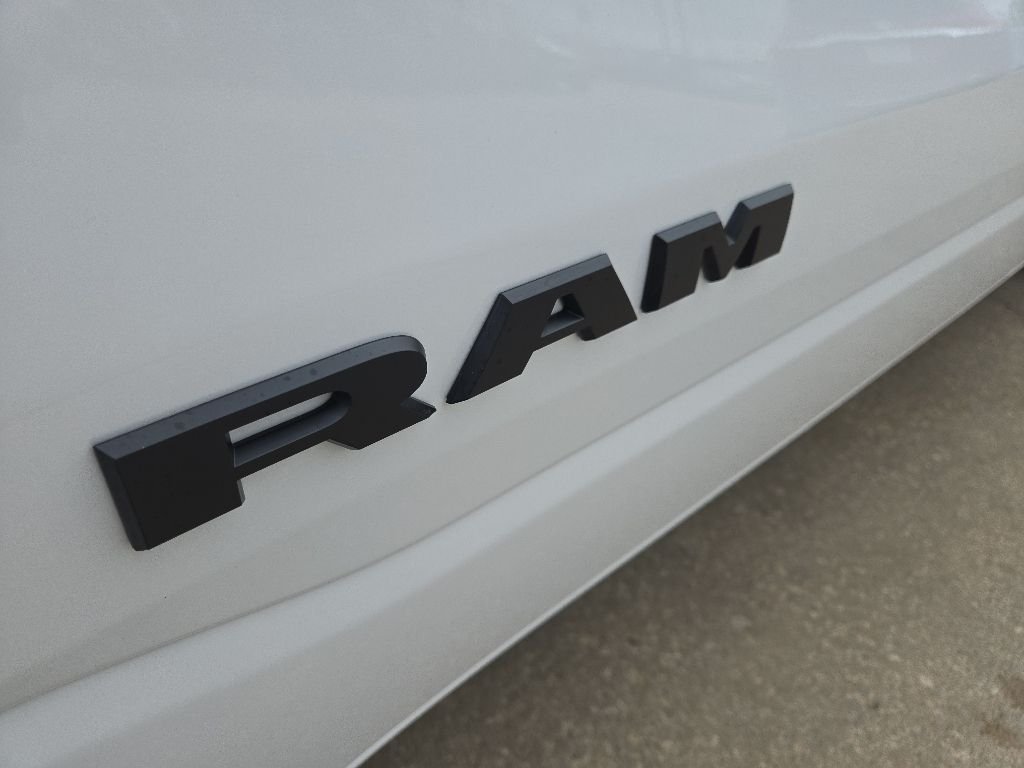 New 2026 Ivory White Tri-Coat Pearl-Coat Exterior Paint RAM Laramie image 21