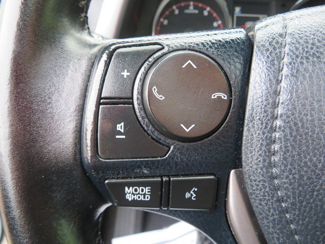 Used 2017  Toyota SE image 28