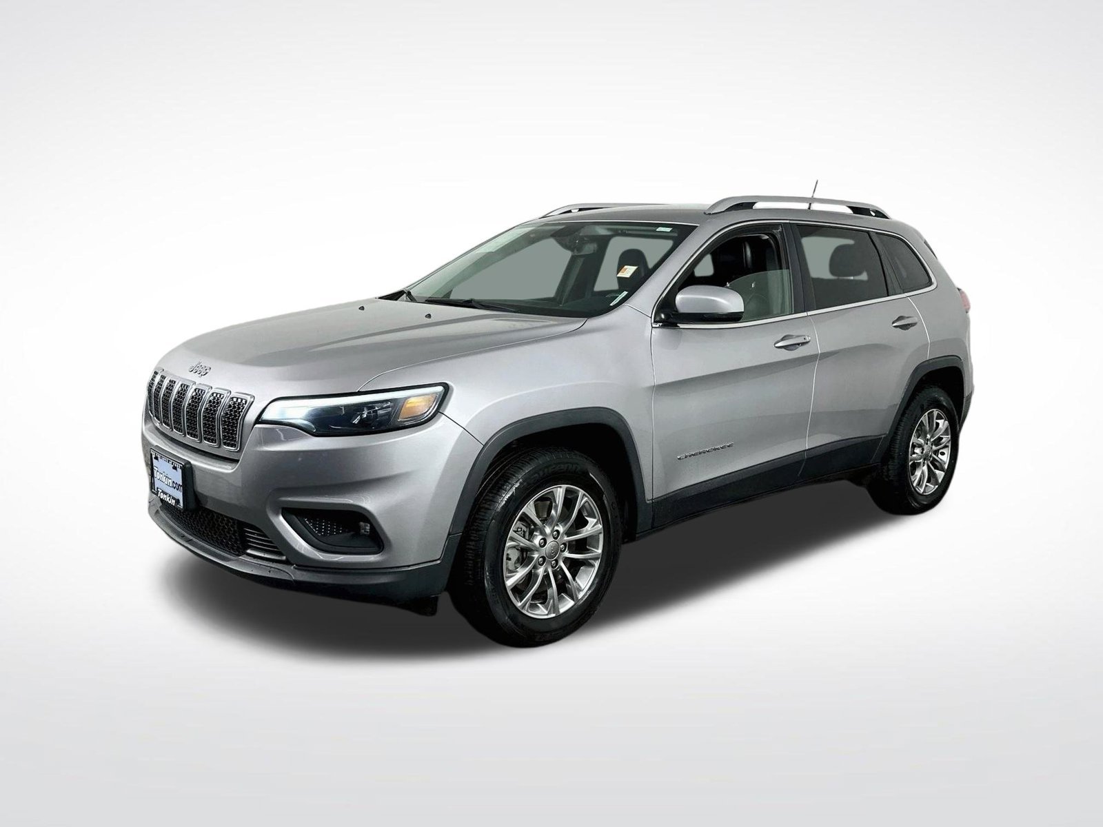 Used 2019 Billet Silver Metallic Clearcoat Jeep Latitude Plus image 3