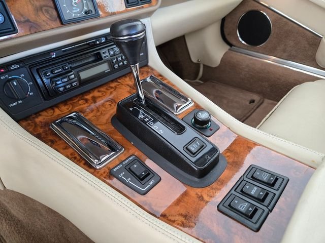 Used 1995 Green Jaguar 2+2 image 21