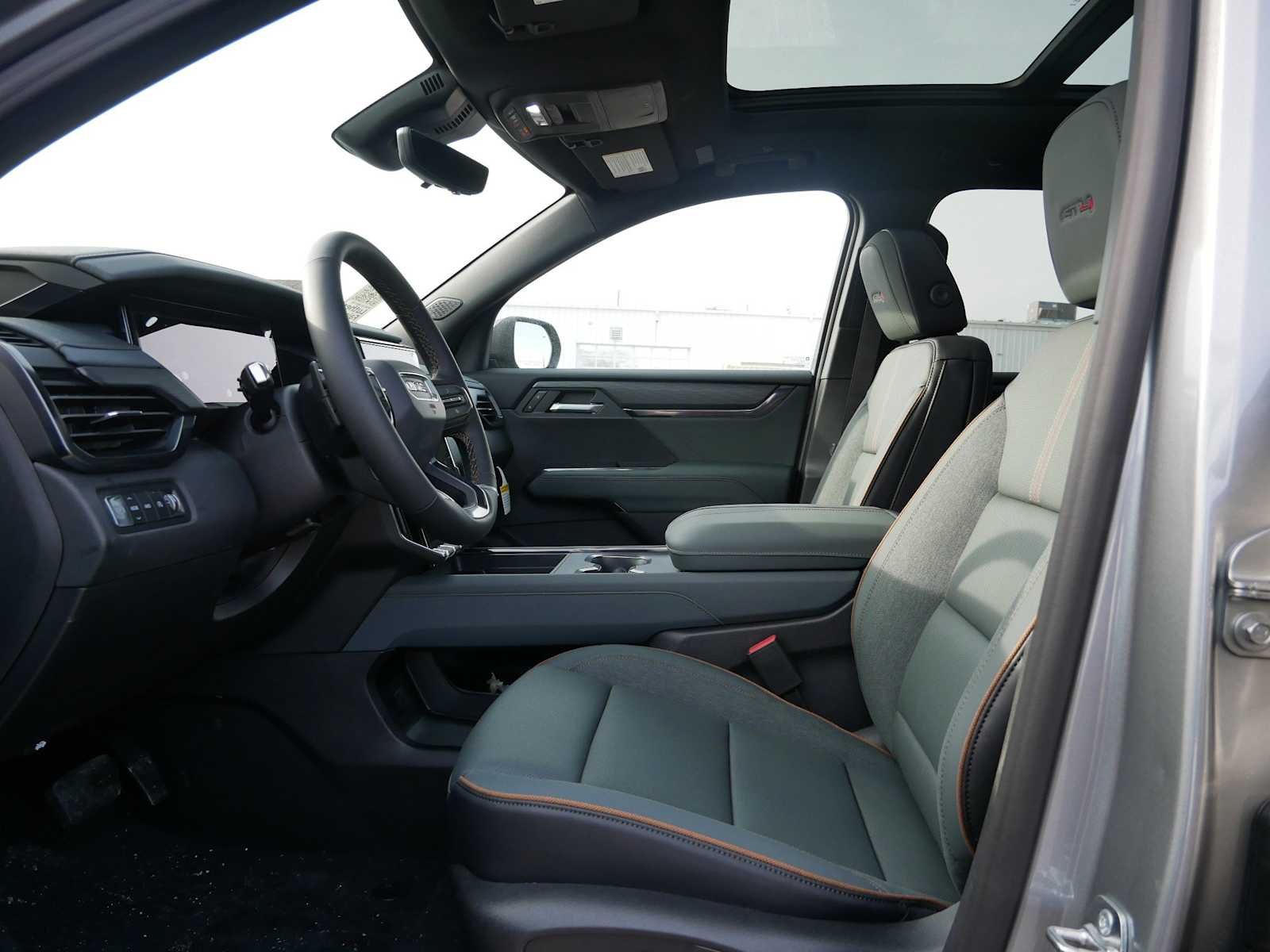 2026 GMC Acadia AT4 - Photo 10