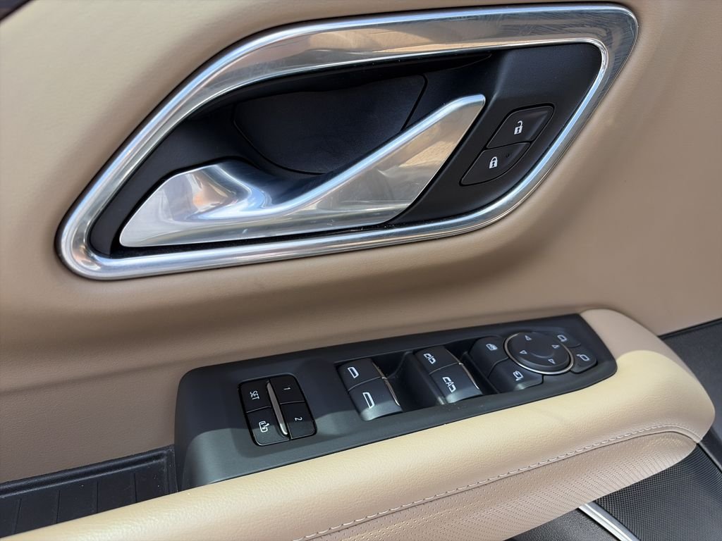 Used 2023 Beige Chevrolet Premier image 19