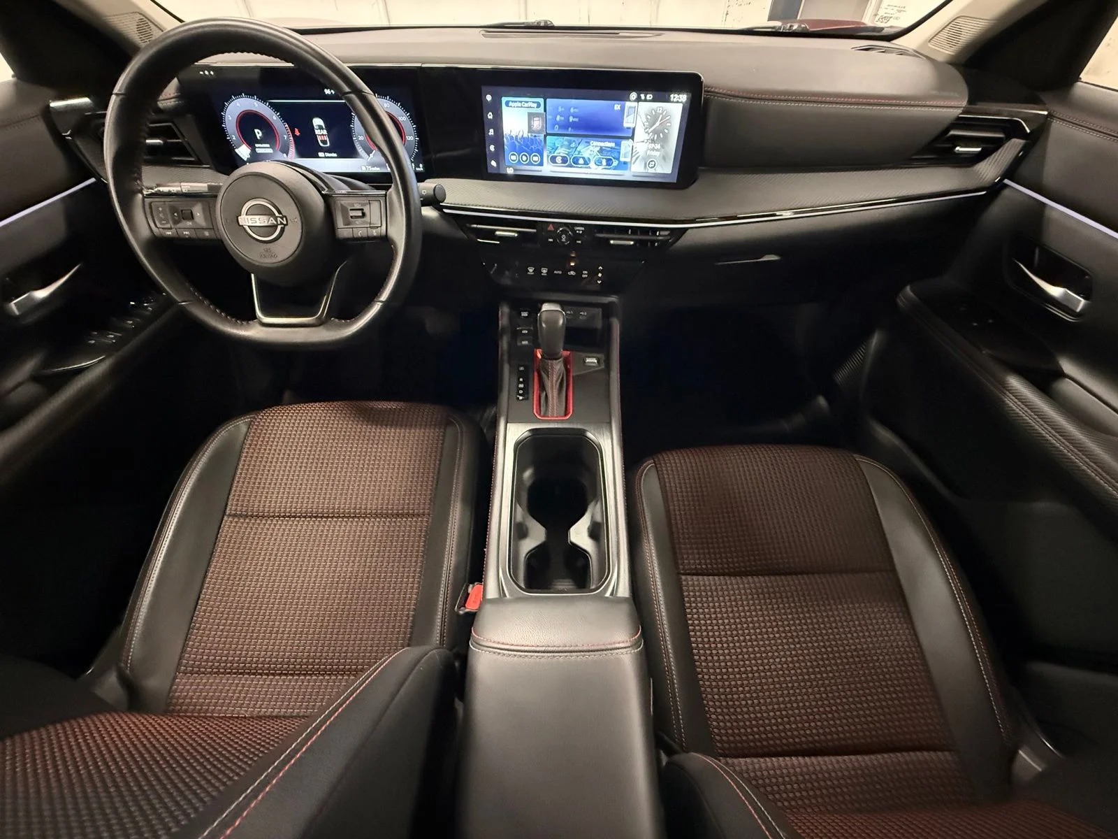 Used 2025 Red Nissan SR image 14