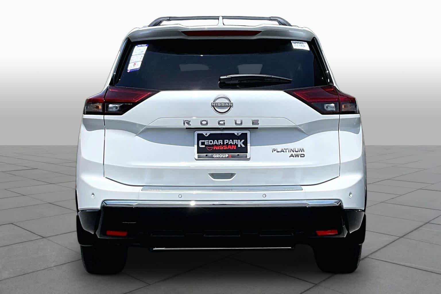 New 2026 Everest White Pearl Tricoat Nissan Platinum image 4