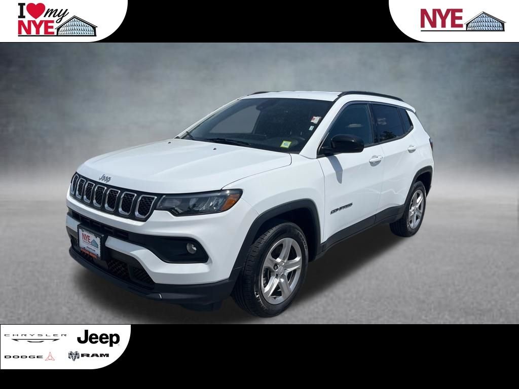 Used 2024 White Jeep Latitude image 1