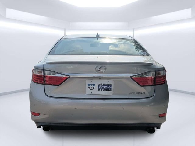 Used 2014  Lexus 350 image 4