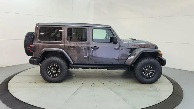 New 2026 Granite Crystal Metallic Clear-Coat Exterior Paint Jeep Rubicon X image 11