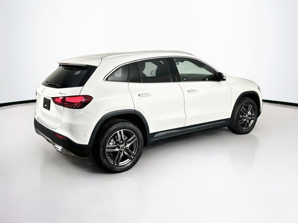 New 2026 Polar White Mercedes-Benz GLA 250 image 37