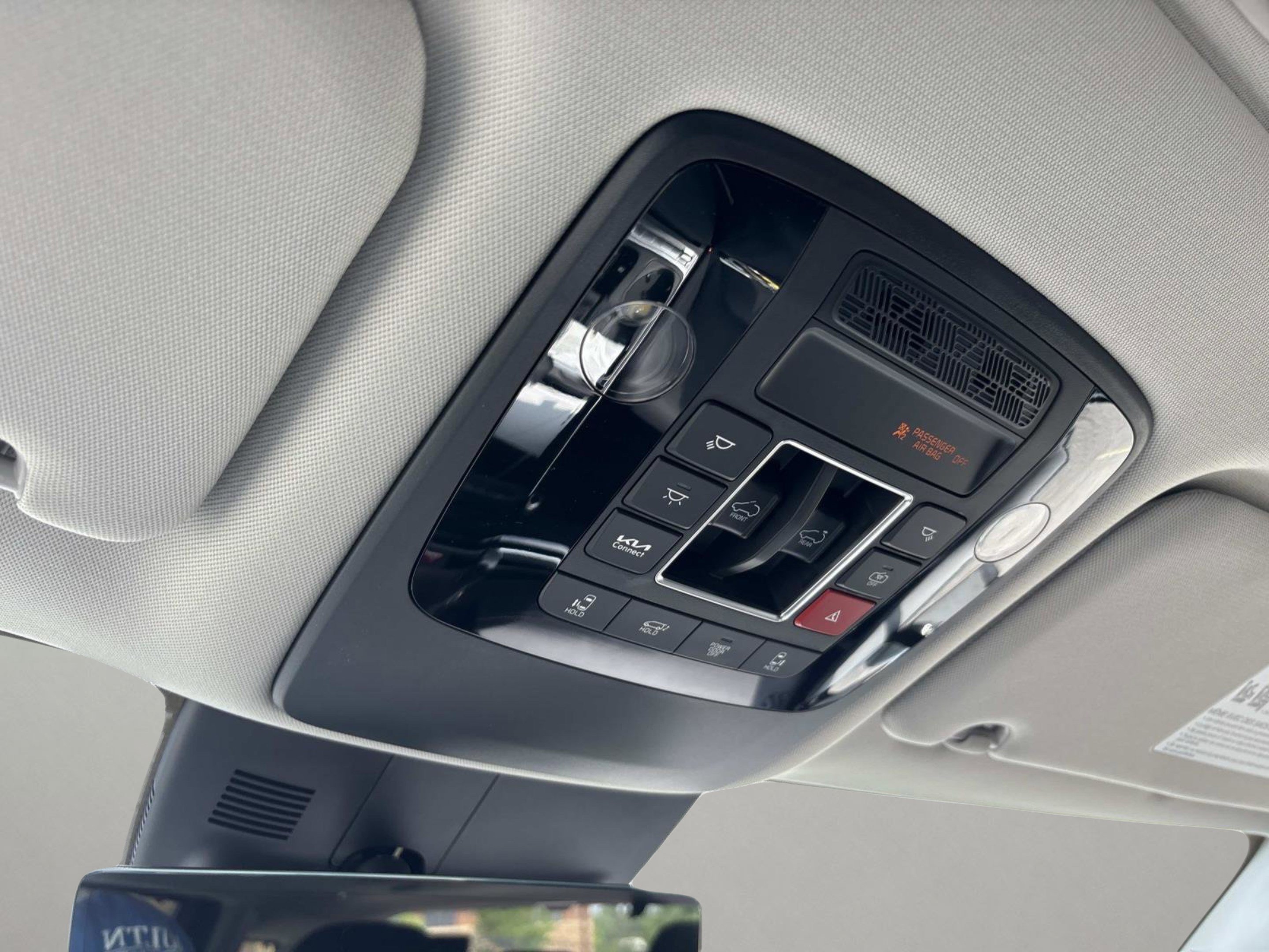 New 2026 Snow White Pearl Kia SX Prestige image 28