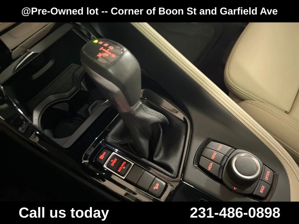 Used 2018 Blue BMW xDrive28i image 24
