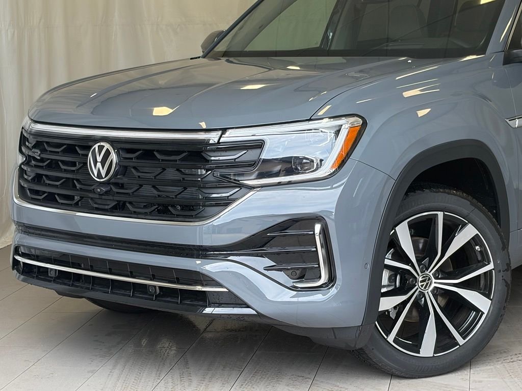 New 2026 Pure Gray Volkswagen SEL Premium R-Line image 2
