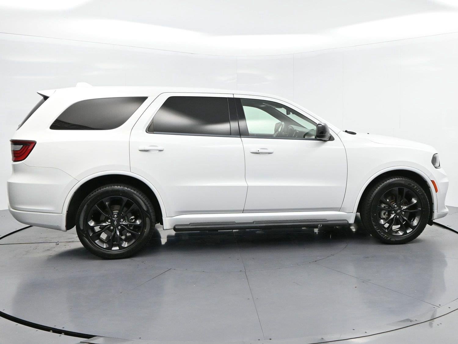 Used 2022 White Knuckle Clearcoat Dodge SXT image 8