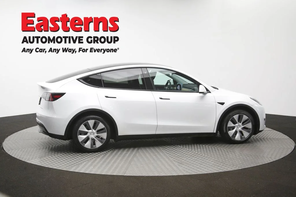 Used 2021 White Tesla Long Range image 38