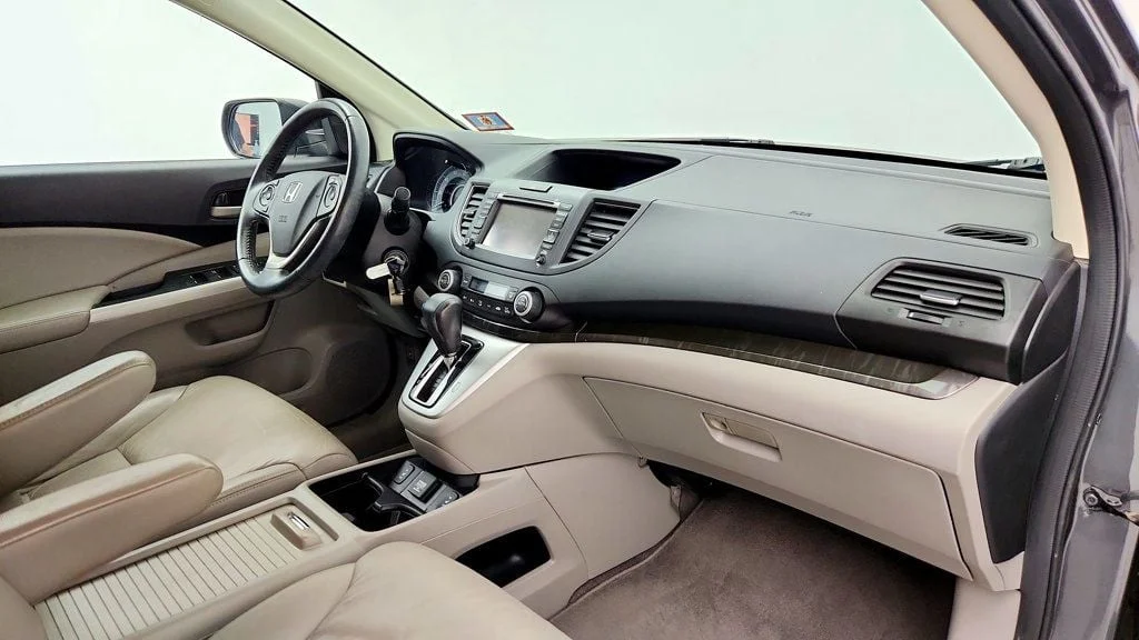 Used 2014 Polished Metal Metallic Honda EX-L image 24