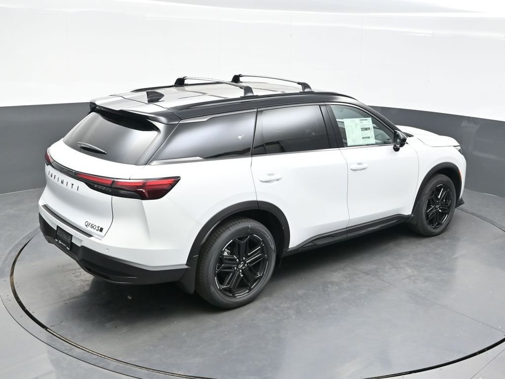 New 2027 2T RAD WHT INFINITI Sport AWD image 43