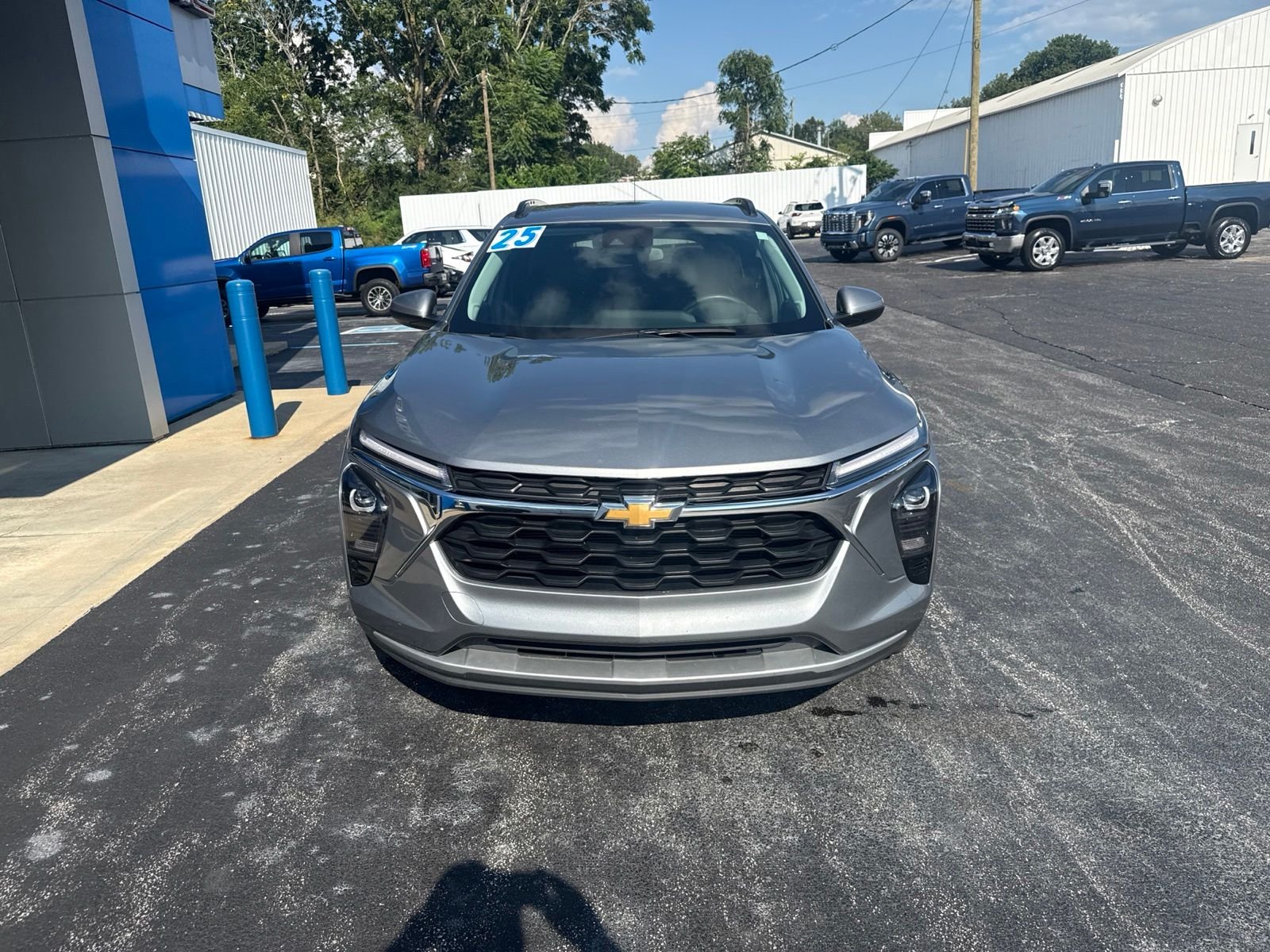 Used 2025 Gray Chevrolet LT image 10