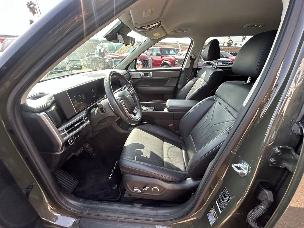 Used 2024 Green Hyundai SEL image 11