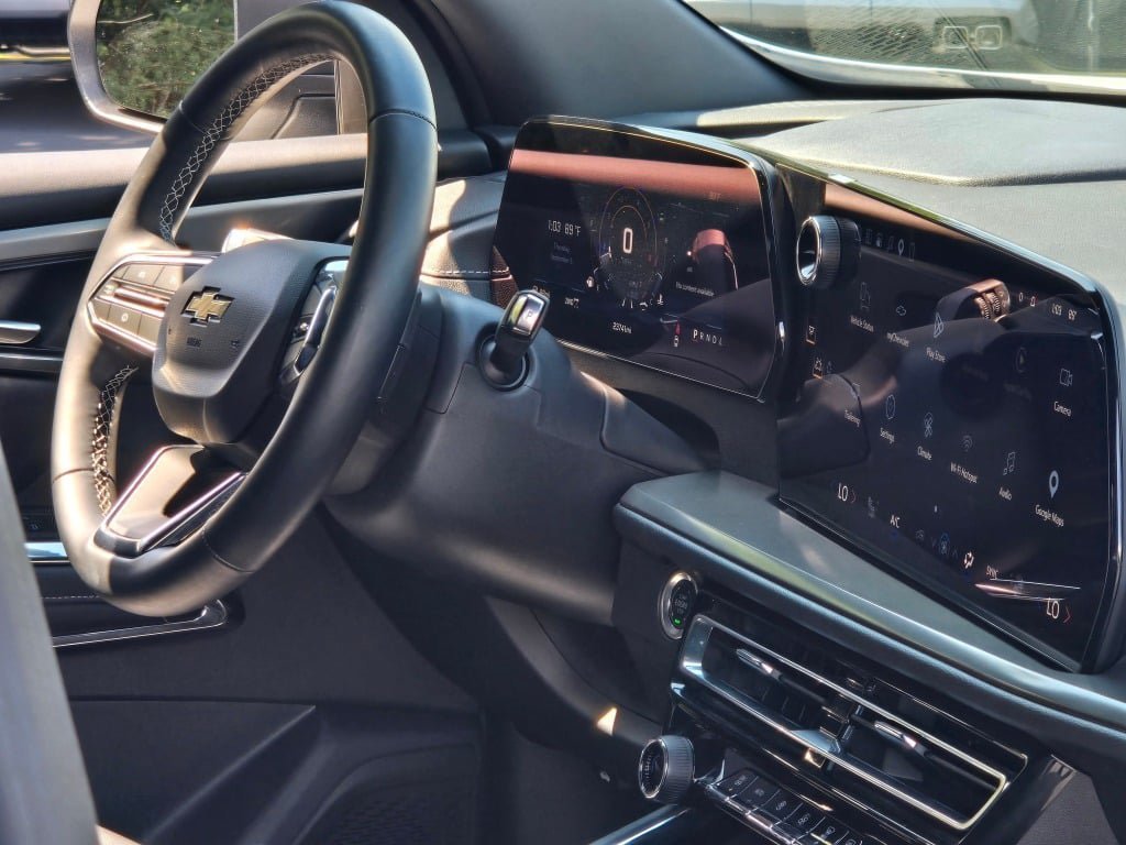 2026 Chevrolet Traverse LT - Photo 9