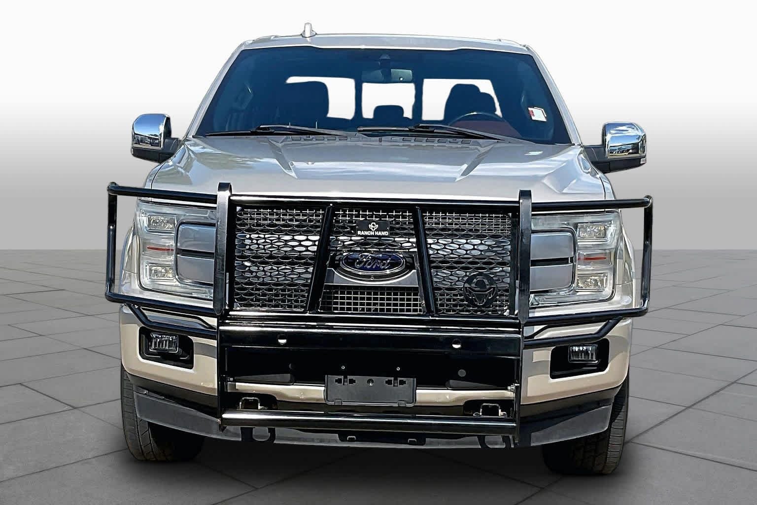 Used 2018 White Gold Ford Platinum image 4
