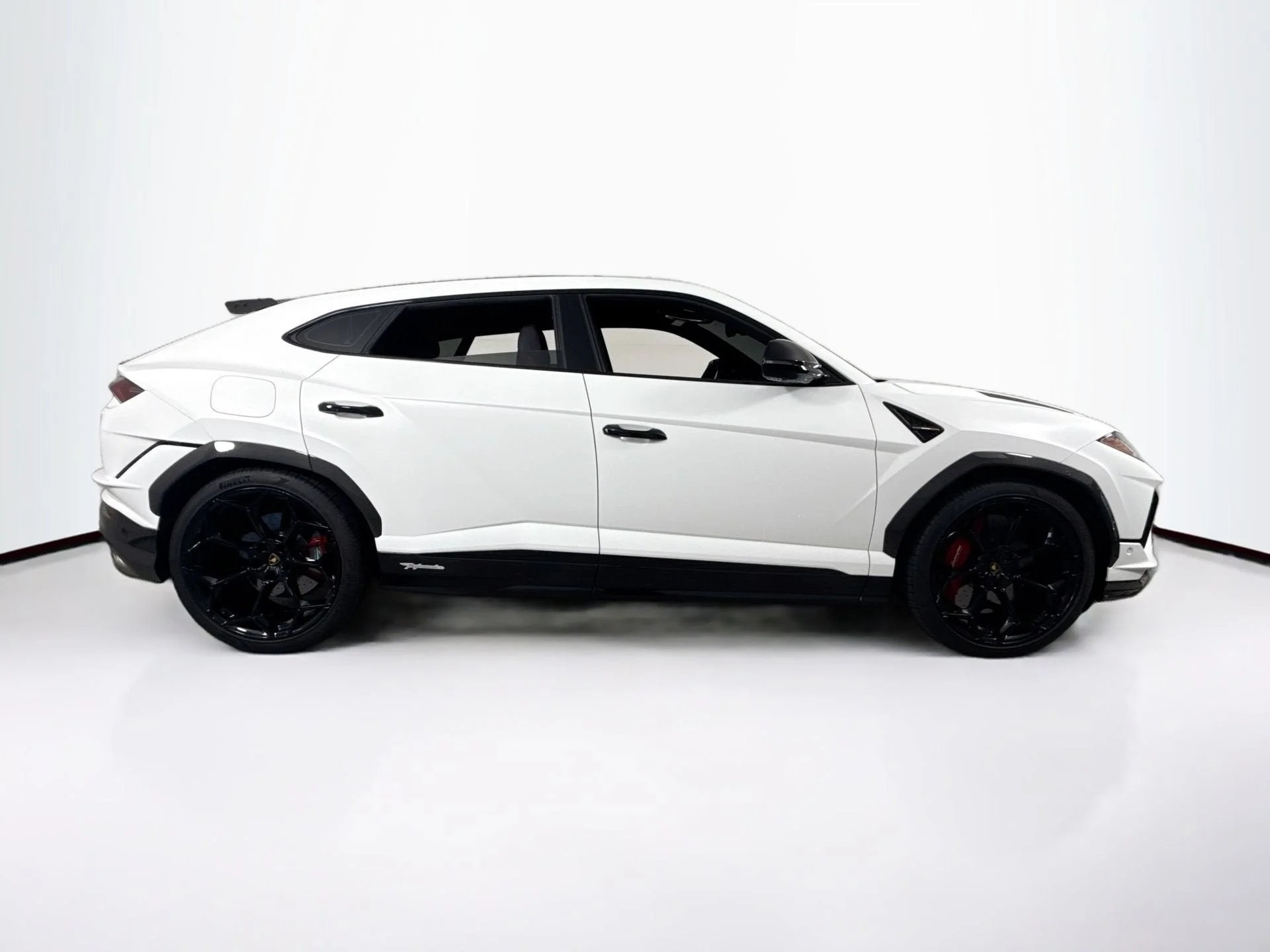 Used 2024 Bianco Monocerus Metallic Lamborghini Performante image 8