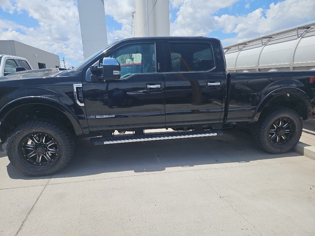 Used 2018 Shadow Black Ford XLT image 2