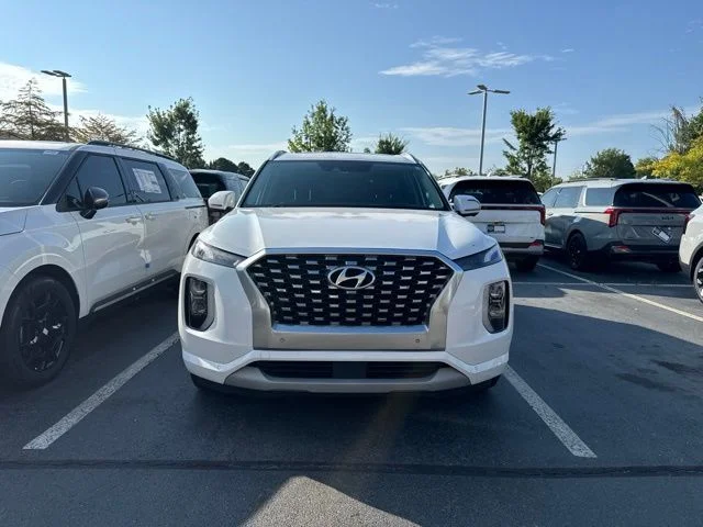 Used 2022 White Hyundai Limited image 6