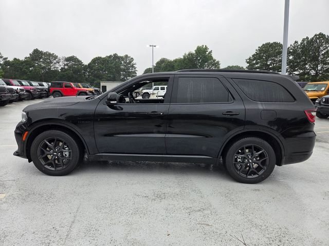 New 2026 Diamond Black Clear-Coat Exterior Paint Dodge GT Premium HEMI V8 image 4