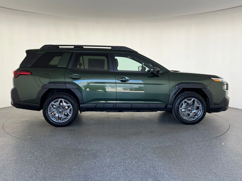 New 2026 DEEP EMERALD GREEN PEARL Subaru Premium image 2