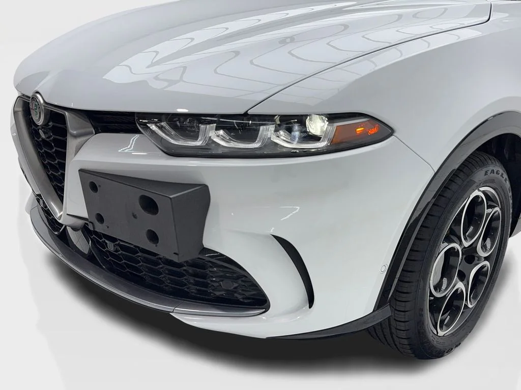 Used 2024 White Alfa Romeo Ti image 5