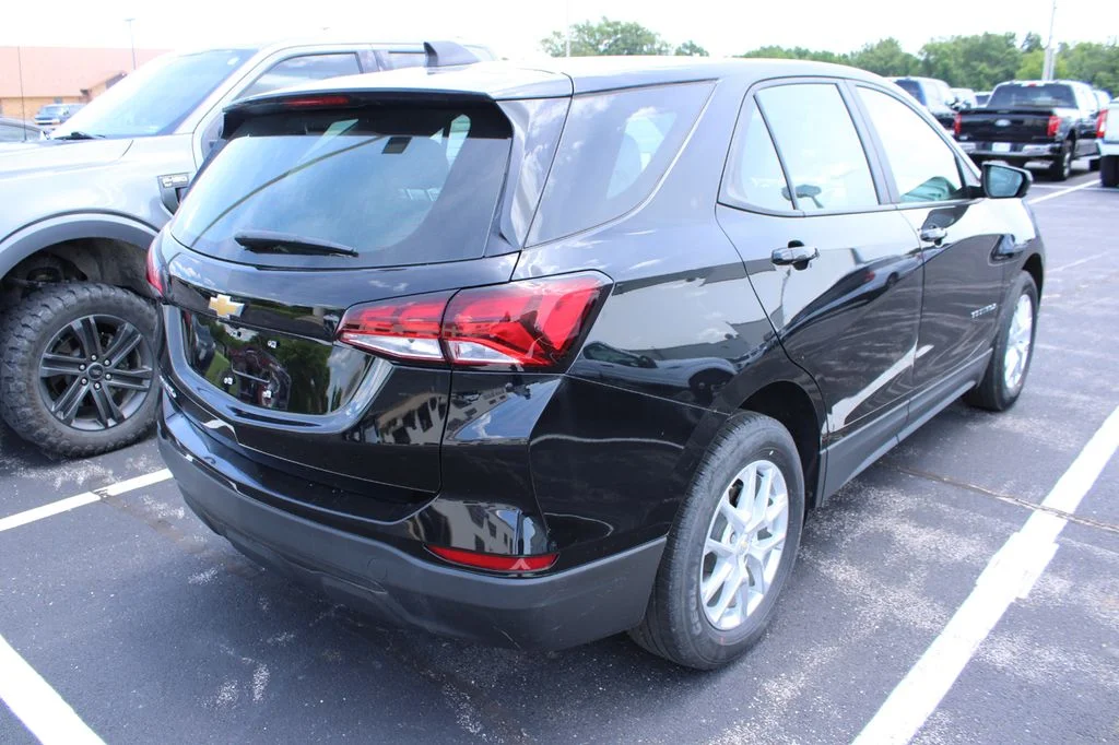 Used 2022 Mosaic Black Metallic Chevrolet LS image 7
