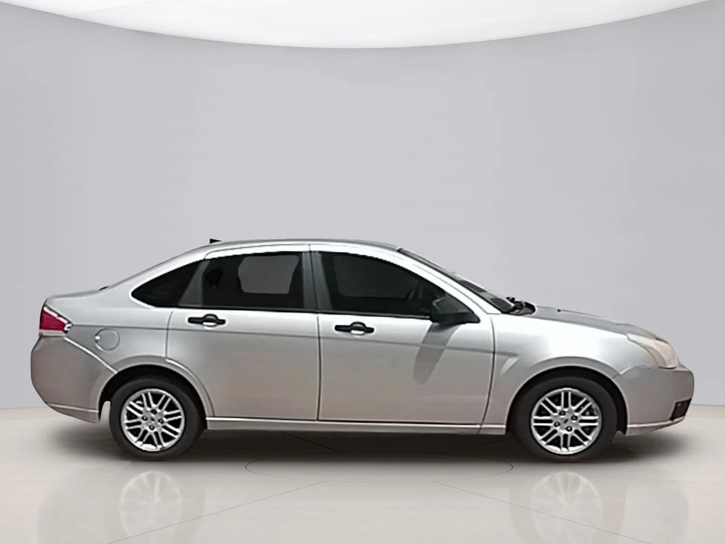 Used 2010 Silver Ford SE image 6
