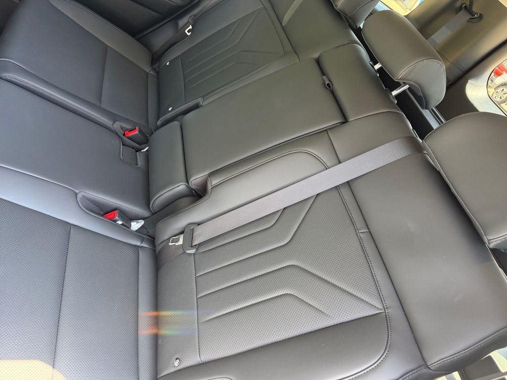 Used 2025 White Hyundai XRT image 19
