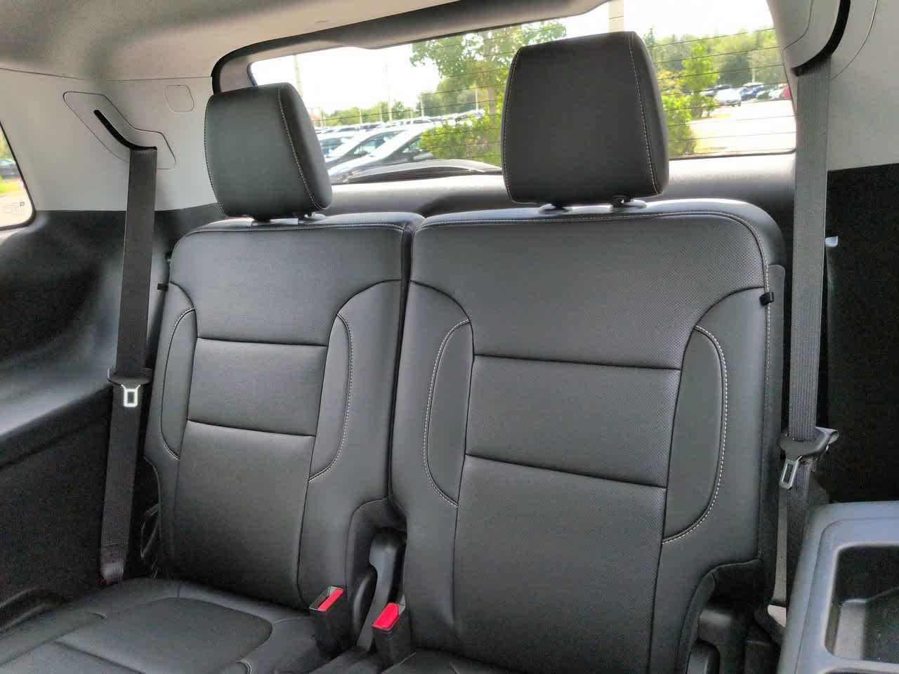 2021 GMC Acadia SLT - Photo 13