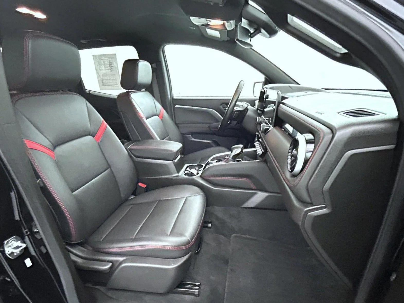 Used 2025 Black Chevrolet Z71 image 15