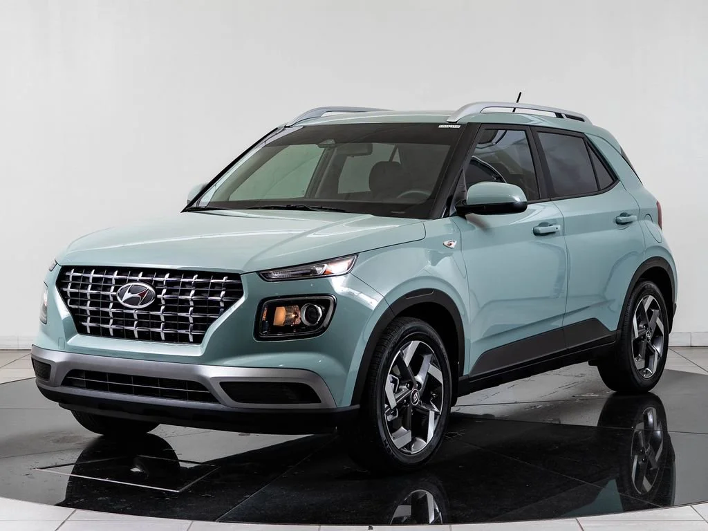 2025 Hyundai Venue SEL IVT's photo