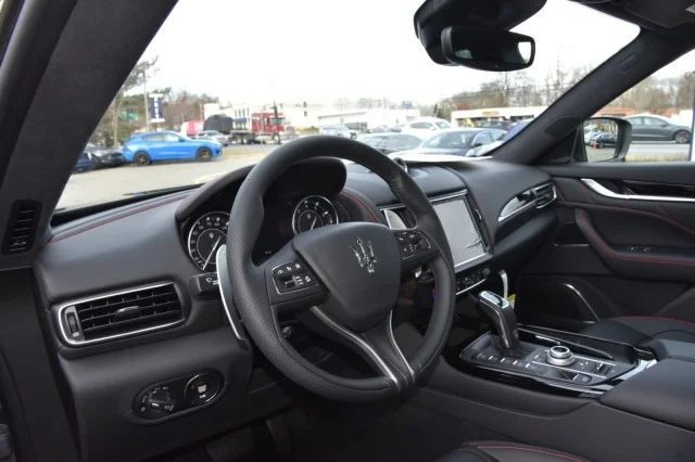 Used 2024 Nero Assoluto Metallic Maserati GT Ultima AWD ~ NERO/NERO ~ CPO ELEGIBLE image 8
