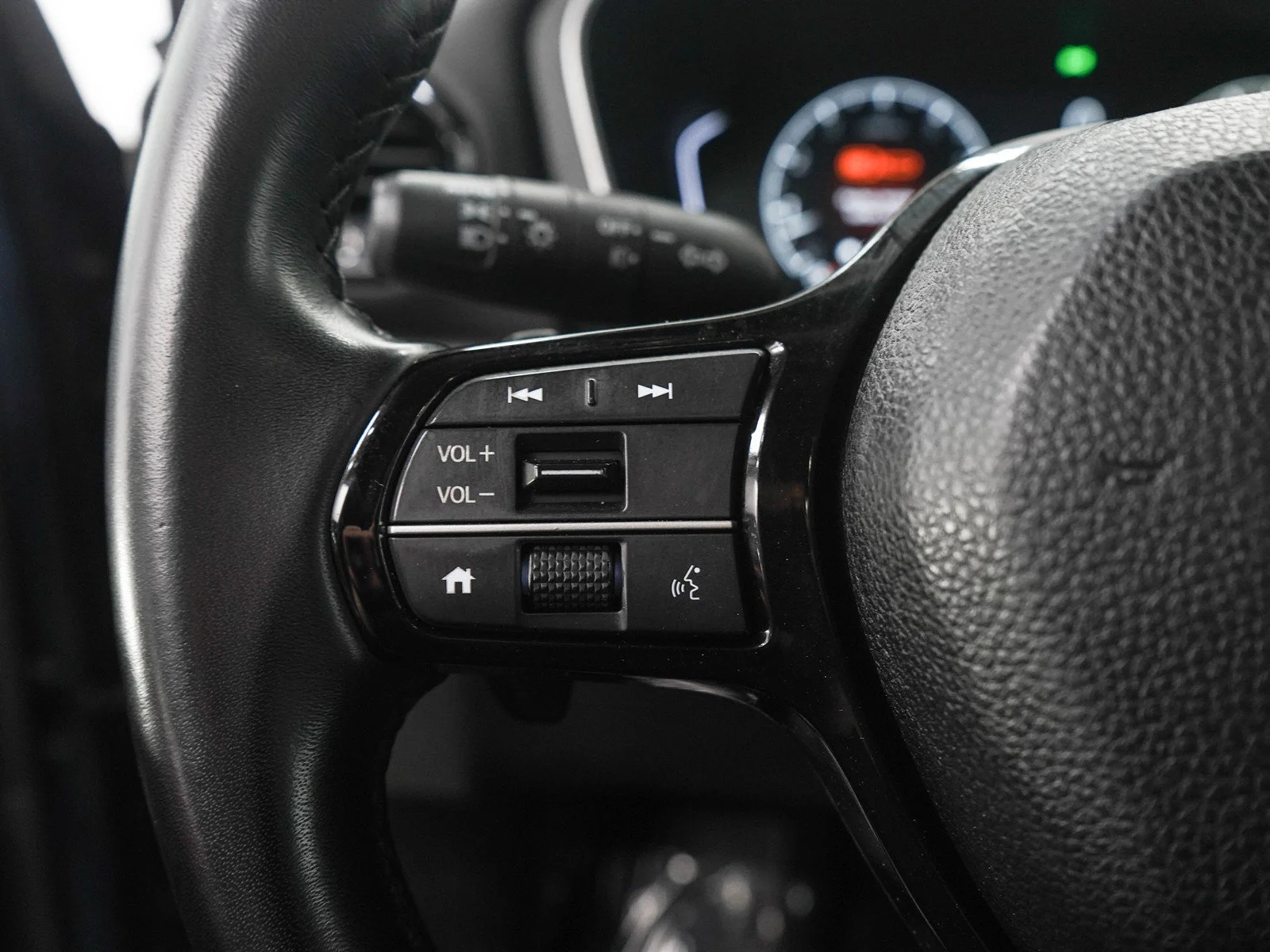 Used 2023 Gray Honda Touring AWD image 28
